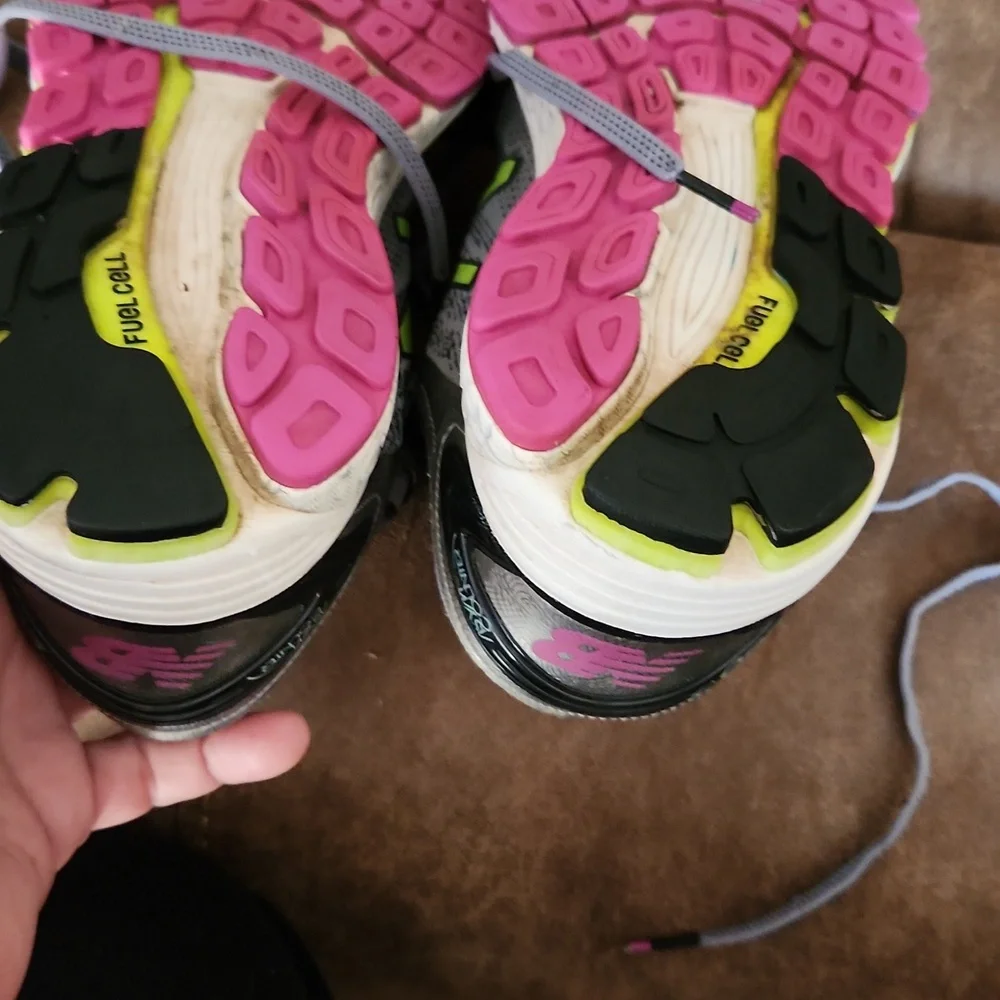 New Balance R60 Fuel Cell - Picture 10 of 12